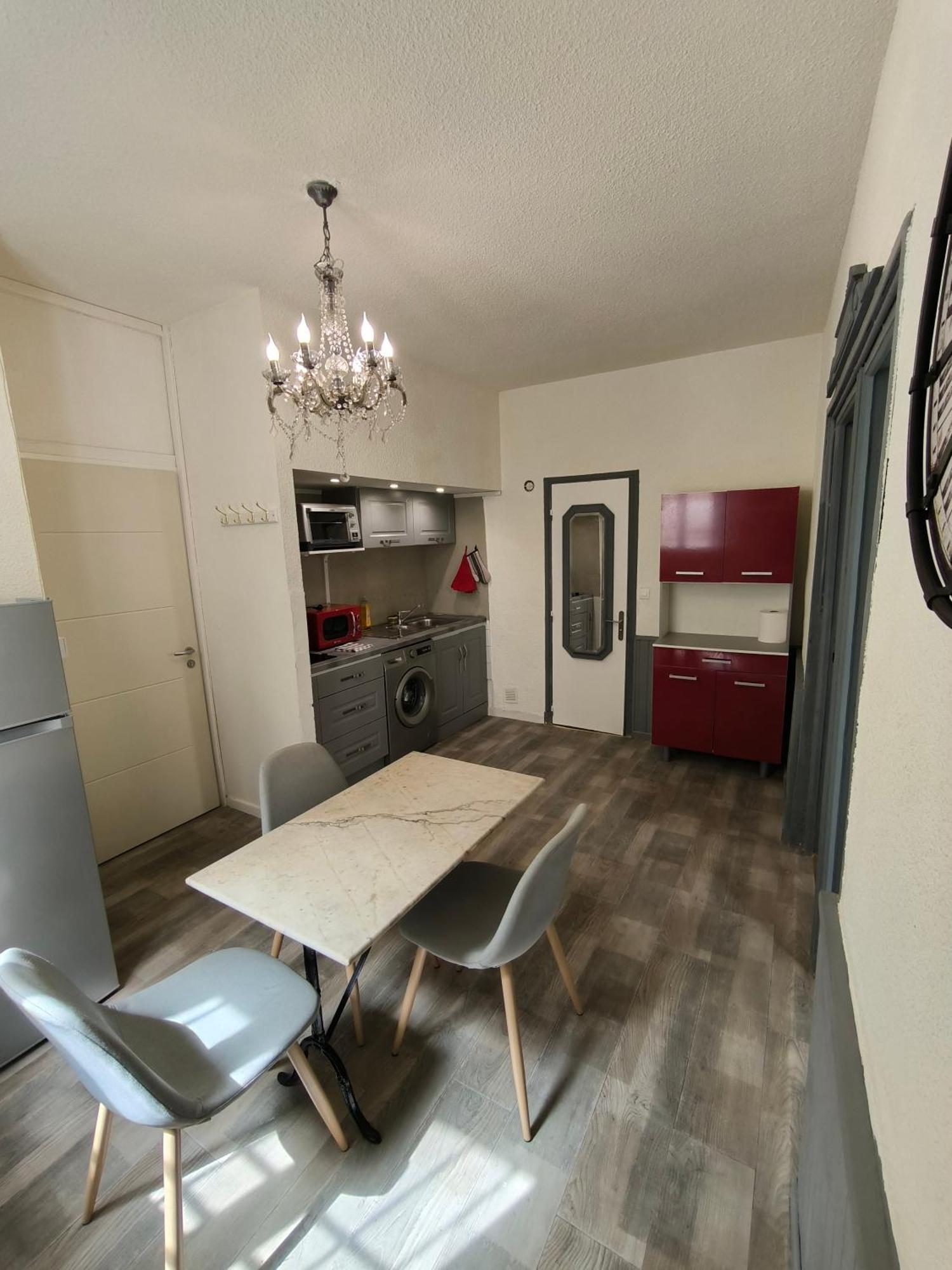 Chaleureux Dans Le Centre De Appartement *